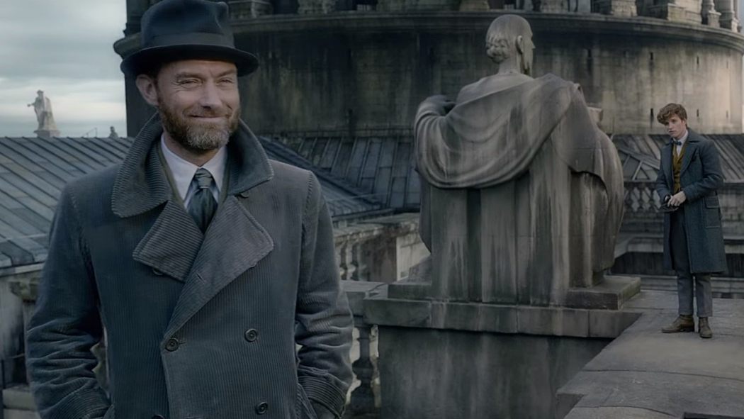 New FANTASTIC BEASTS 2 Trailer Goes Mercifully Light On The Johnny Depp ...